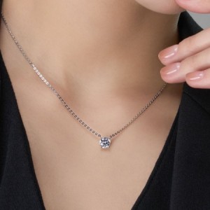 캐럿 모이사나이트 목걸이 4프롱